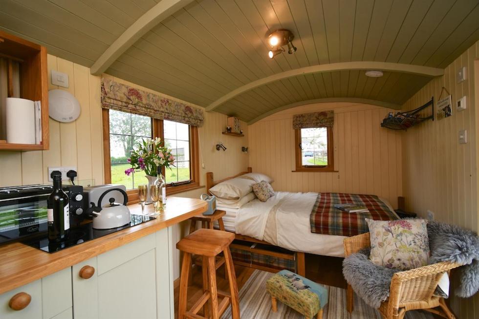 The Shepherds Hut Carmarthen Eksteriør billede
